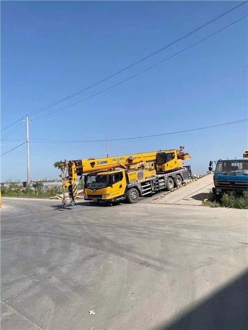 东宁市吊车作业时，可能会产生哪些额外收费项目？