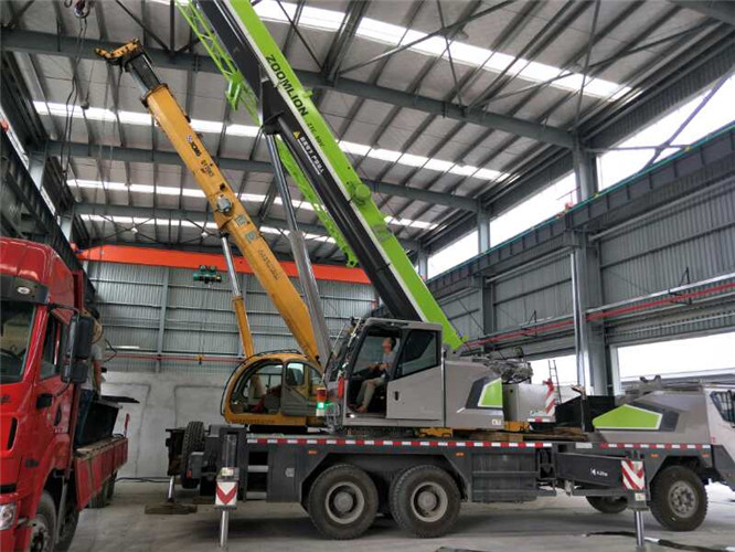 东宁市高空车出租需要注意哪些安全事项？