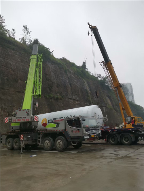 东宁市“不怕风雨冻”—— 吊车的 “恶劣环境适应” 技术